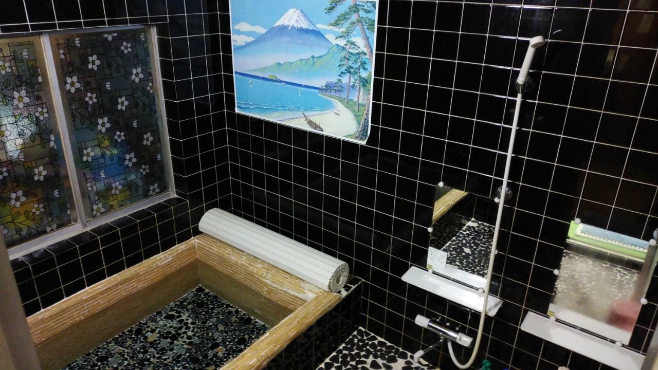 Walking Pilgrimage Hotel Tokiwa Ryokan Ozu  Eksteriør billede