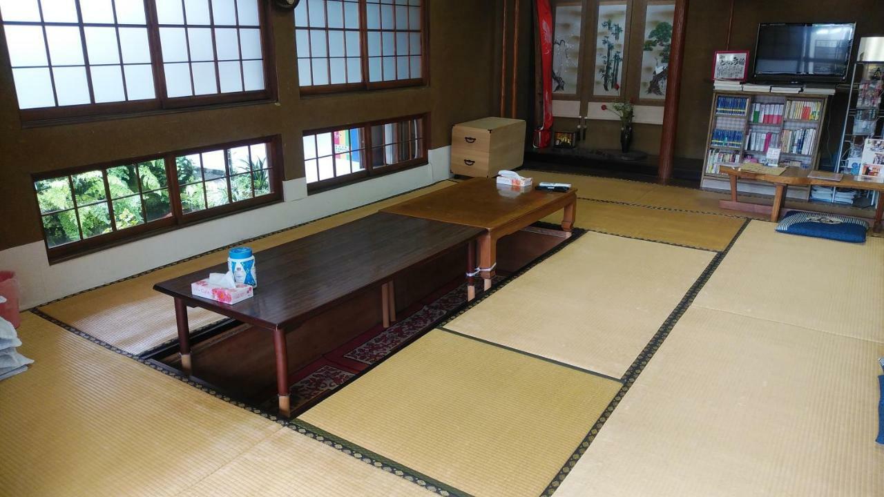 Walking Pilgrimage Hotel Tokiwa Ryokan Ozu  Eksteriør billede