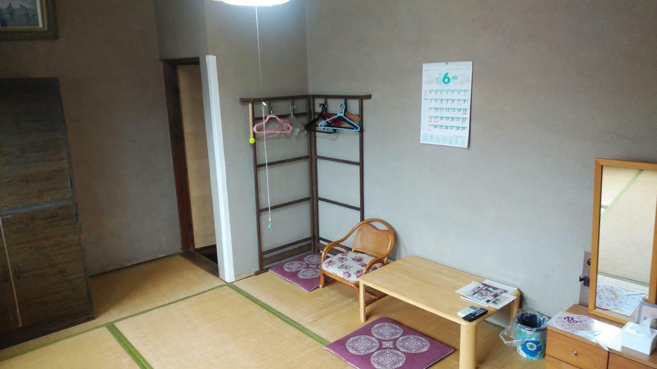 Walking Pilgrimage Hotel Tokiwa Ryokan Ozu  Eksteriør billede