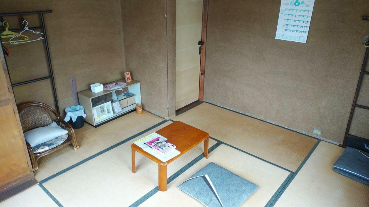 Walking Pilgrimage Hotel Tokiwa Ryokan Ozu  Eksteriør billede