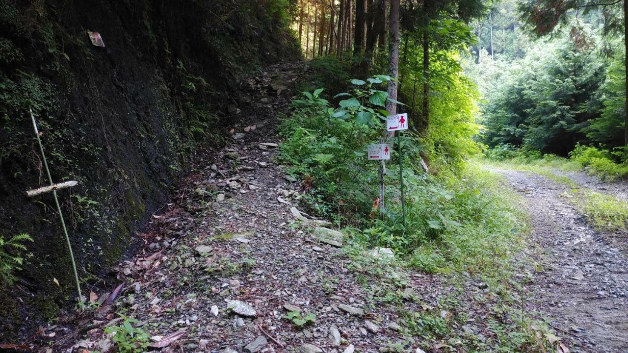 Walking Pilgrimage Hotel Tokiwa Ryokan Ozu  Eksteriør billede