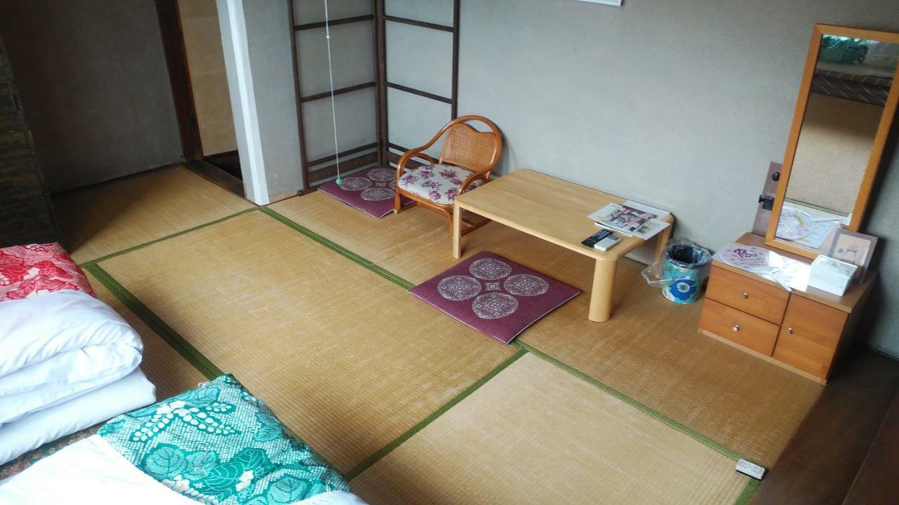 Walking Pilgrimage Hotel Tokiwa Ryokan Ozu  Eksteriør billede