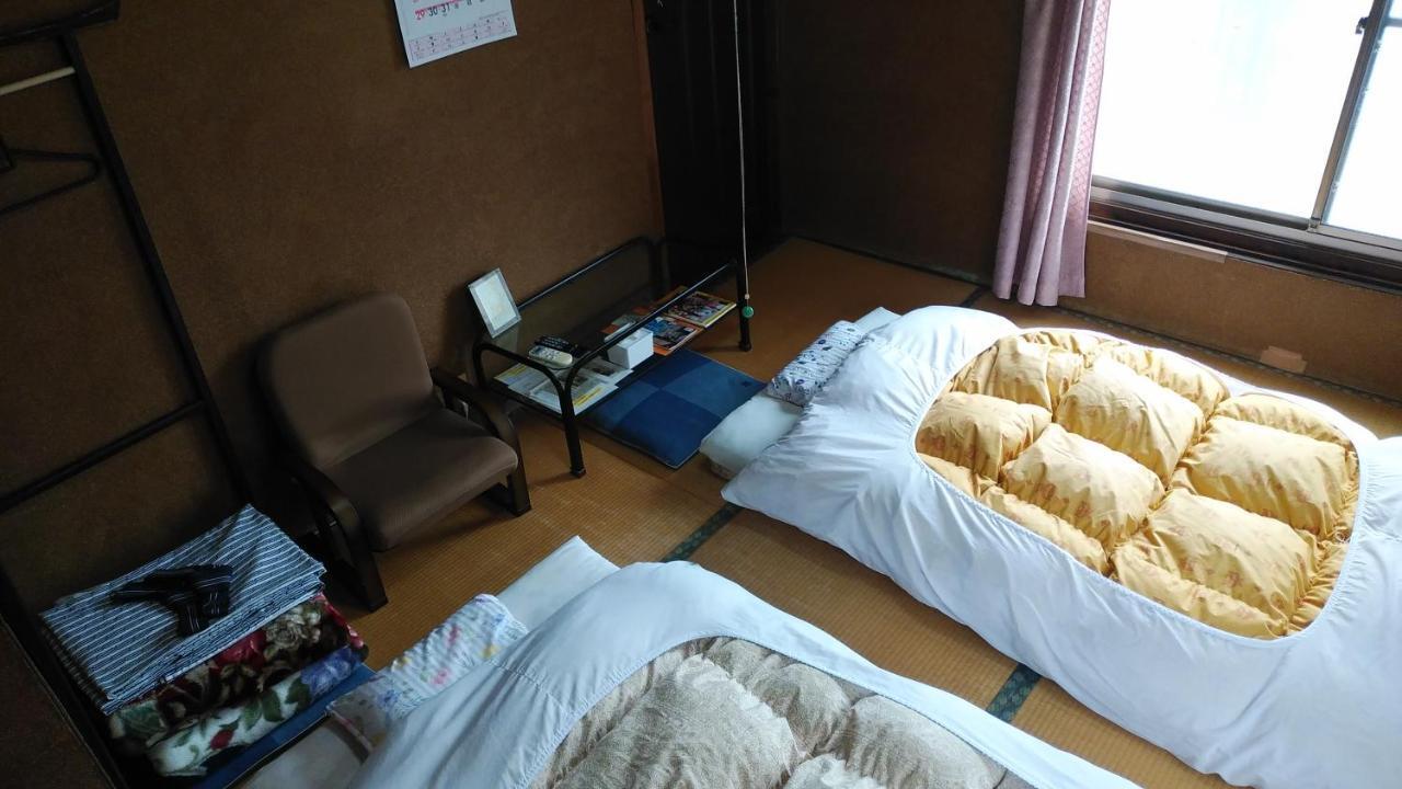Walking Pilgrimage Hotel Tokiwa Ryokan Ozu  Eksteriør billede